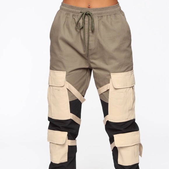 Cargo pants - Picture 2 of 3